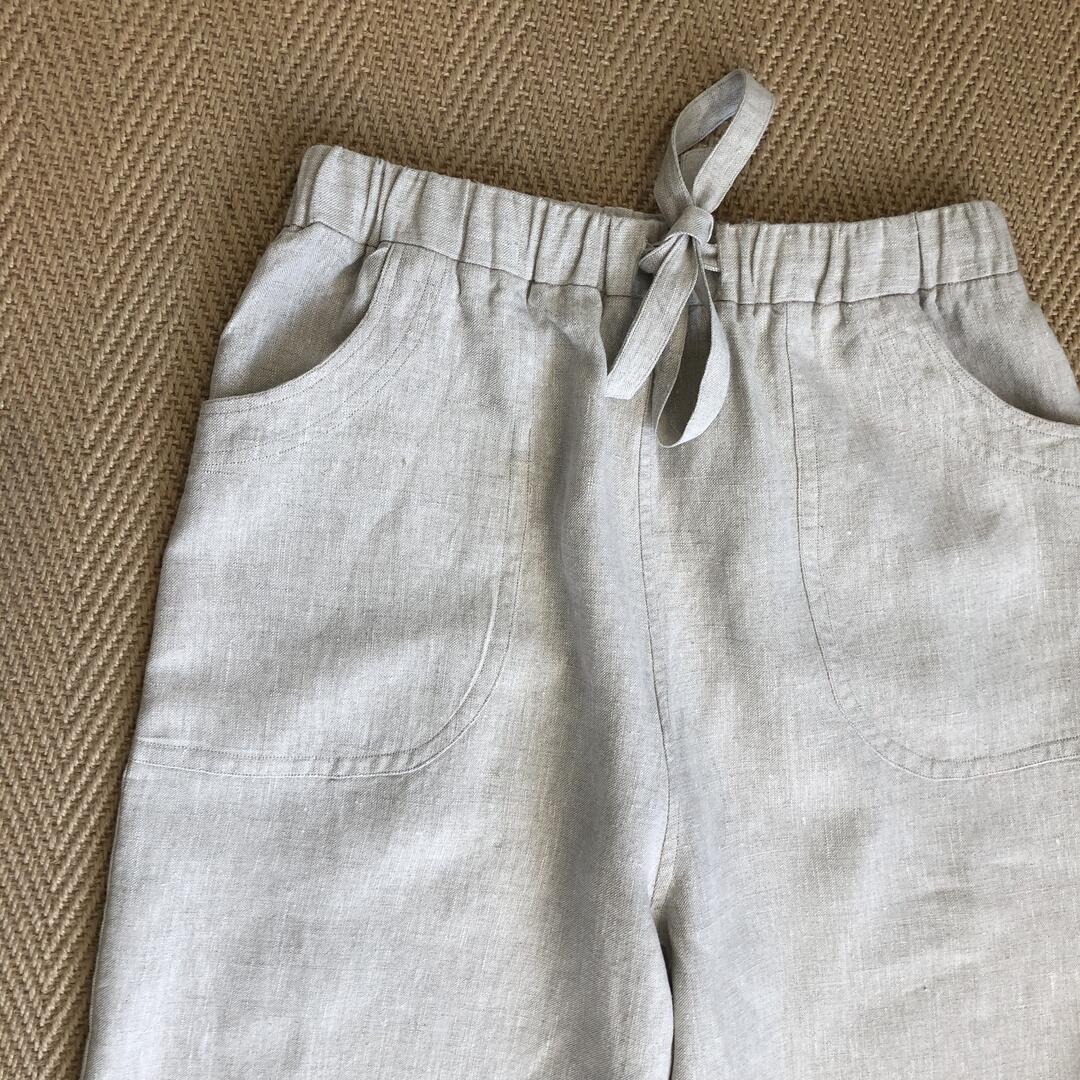 Everyday trousers in oatmeal linen