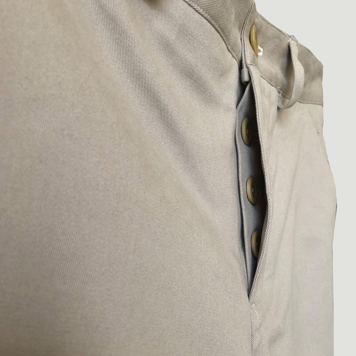 Straight legged trousers in cream cotton twill