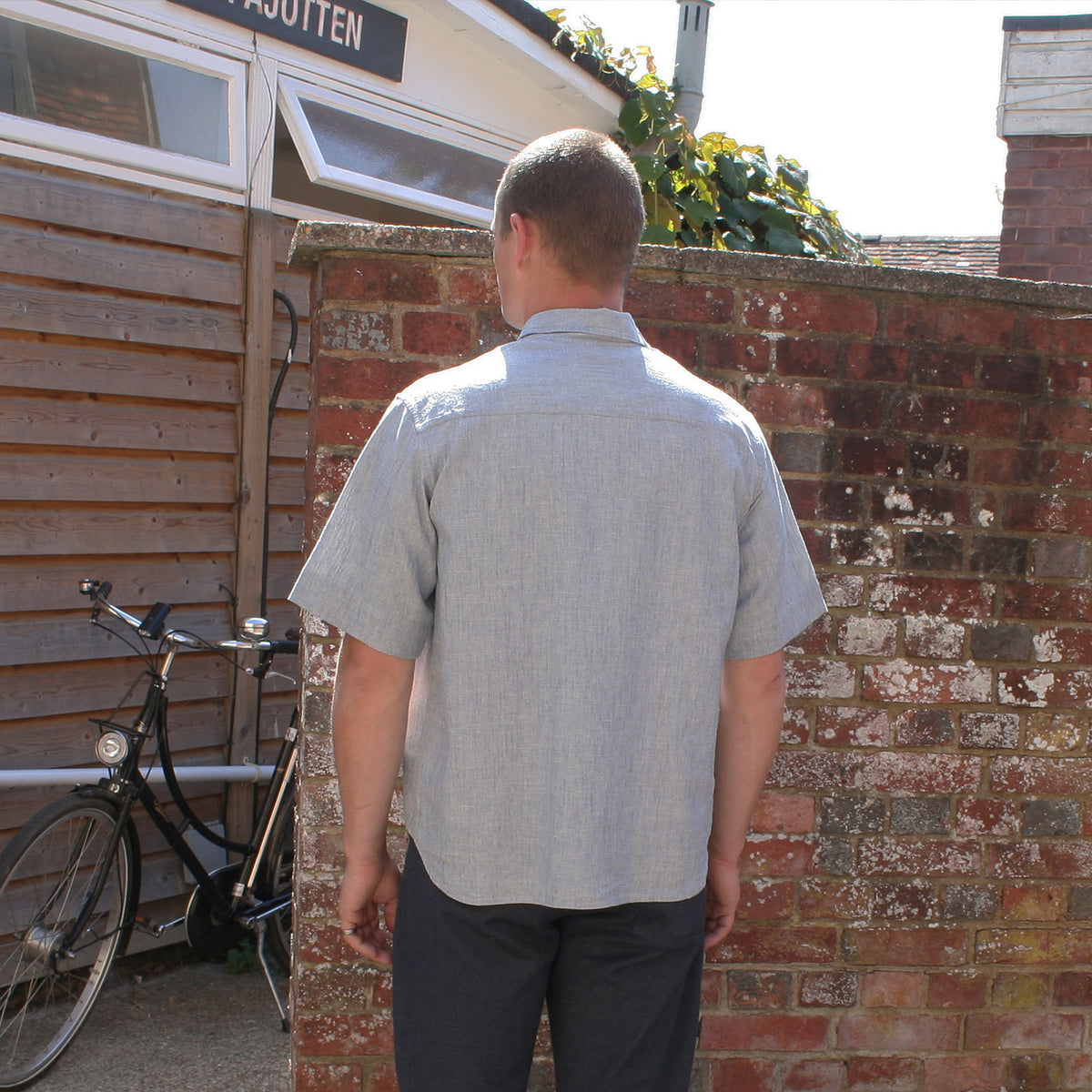 Short sleeved shirt blue cotton hemp