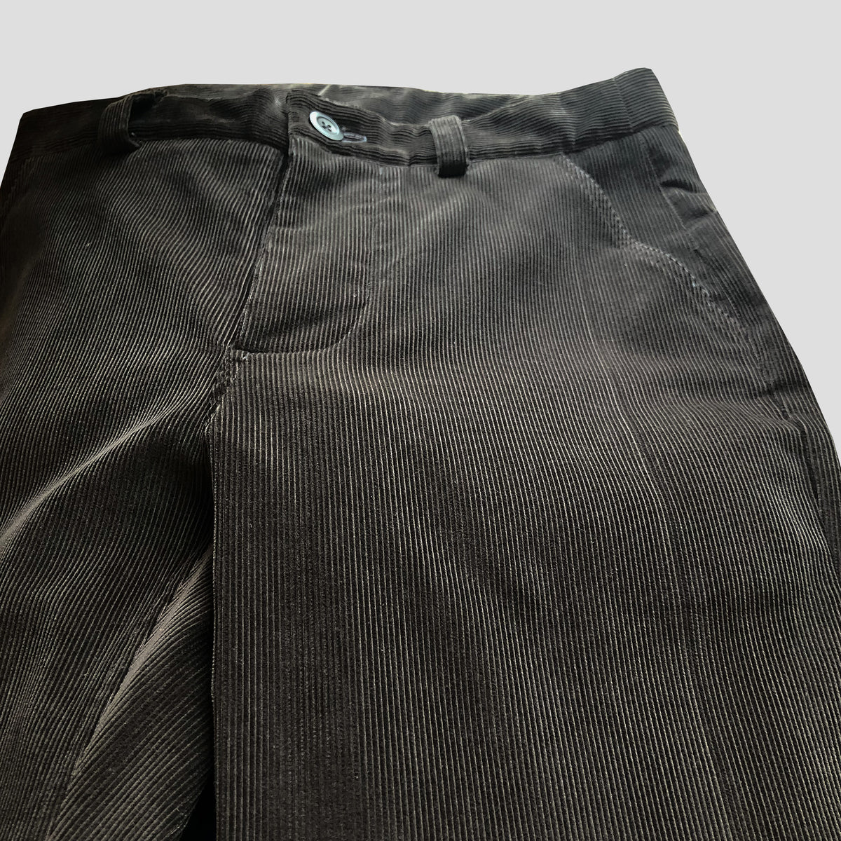 Straight legged trousers in Italian cord