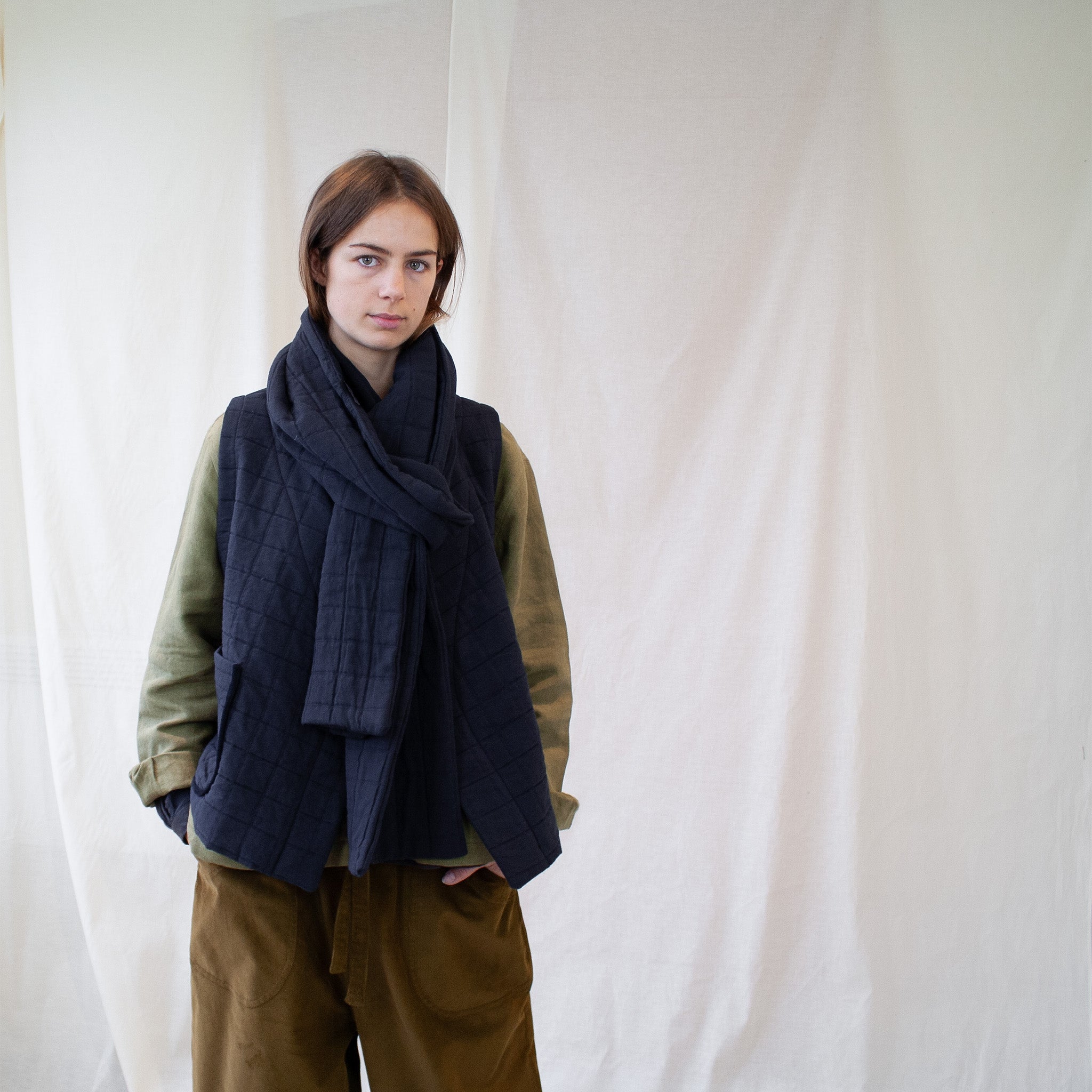 Quilted scarf navy cotton