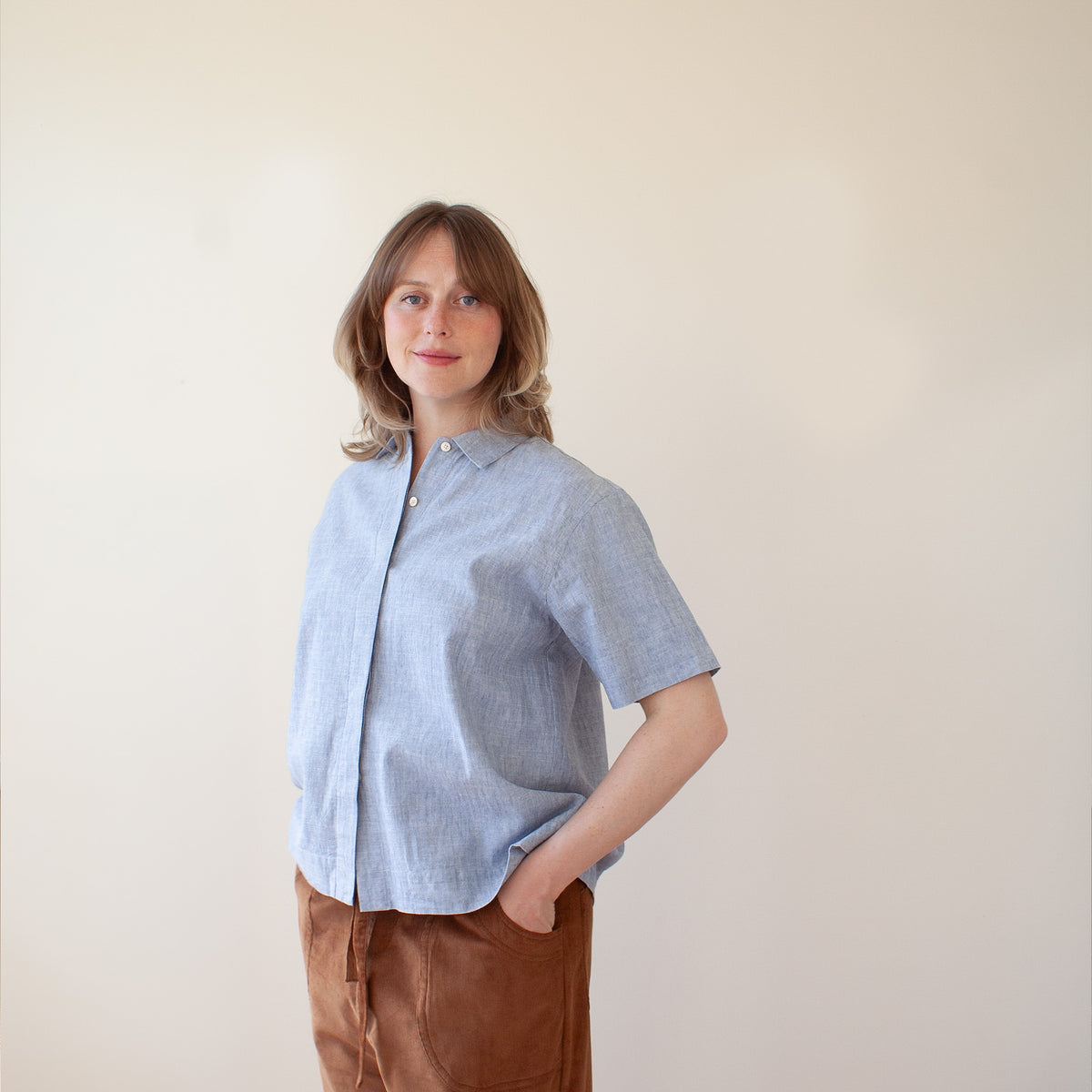 Short sleeved shirt sky blue hemp cotton mix