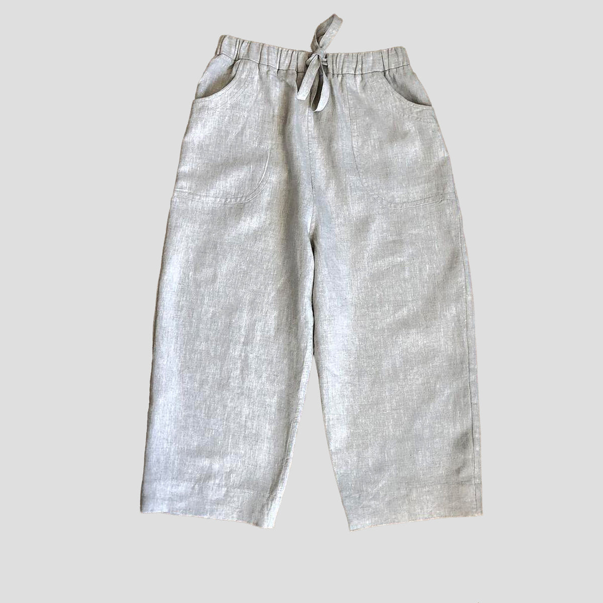 Everyday trousers in oatmeal linen