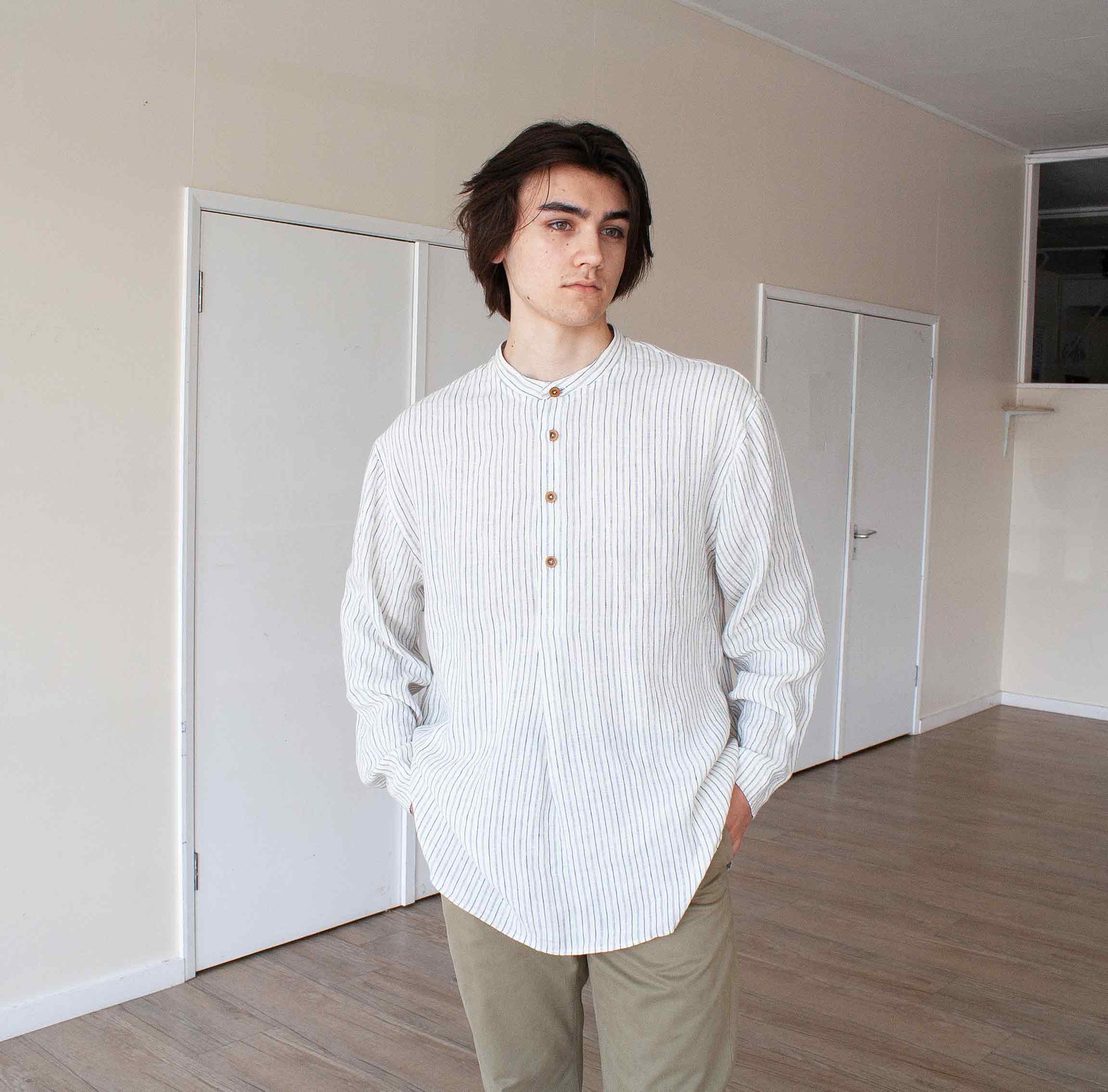 Yard shirt in a tumbled striped linen