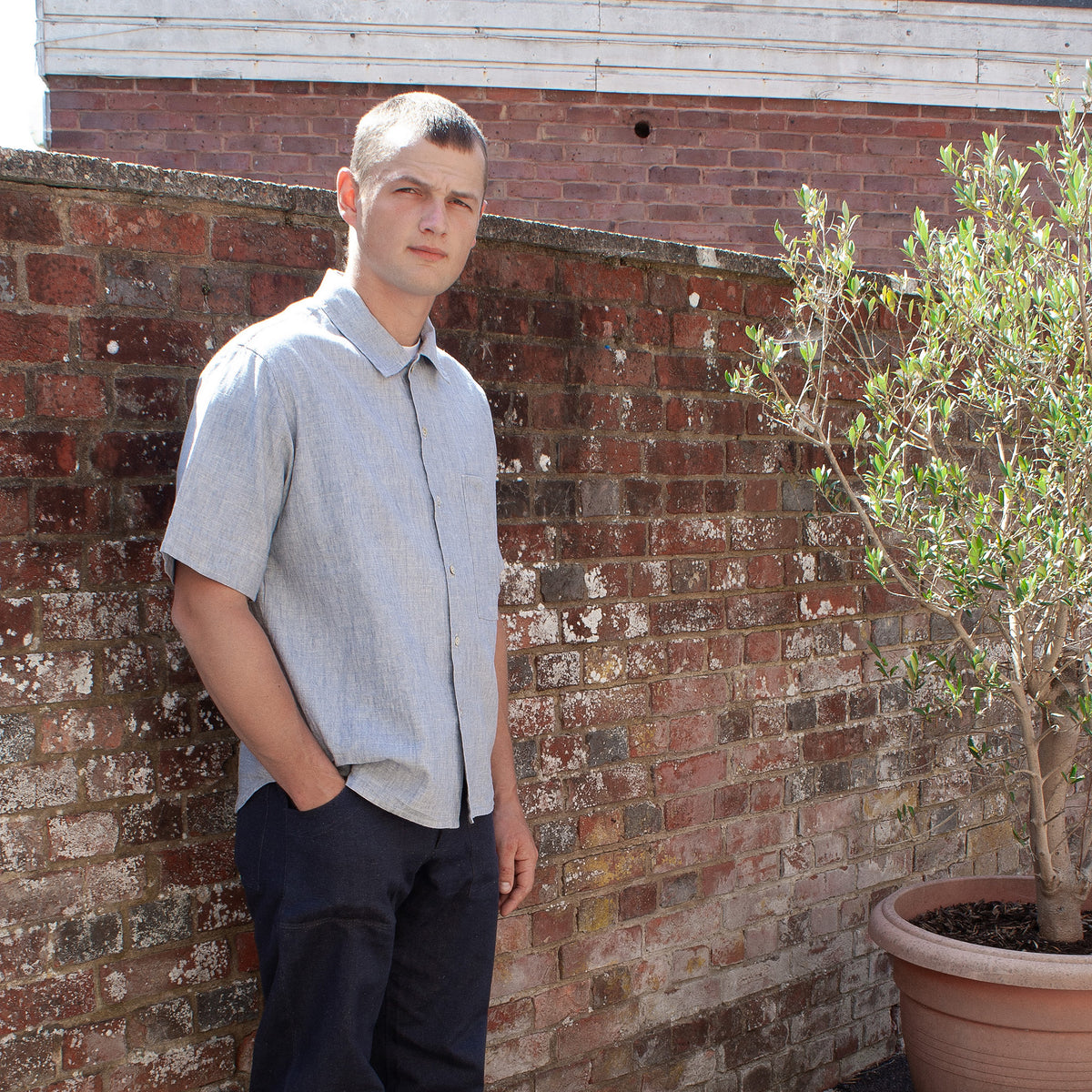 Short sleeved shirt blue cotton hemp