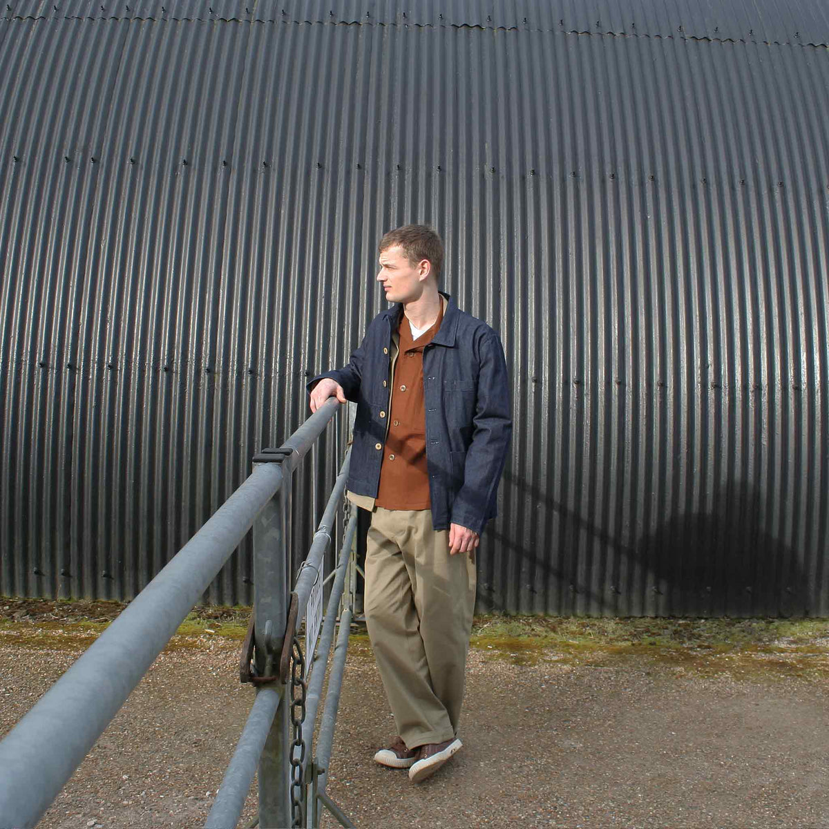 Traditional chore jacket in a cotton denim - Indigo